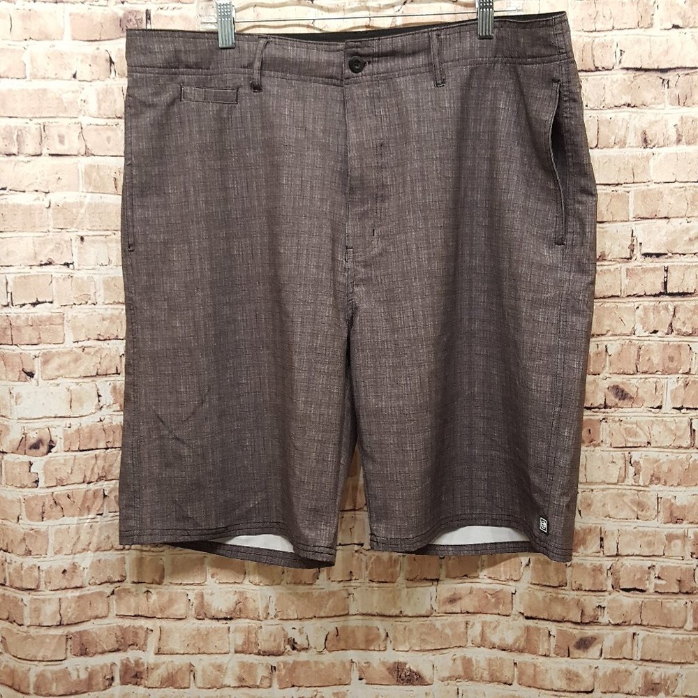 Ocean Current Shorts Size 38